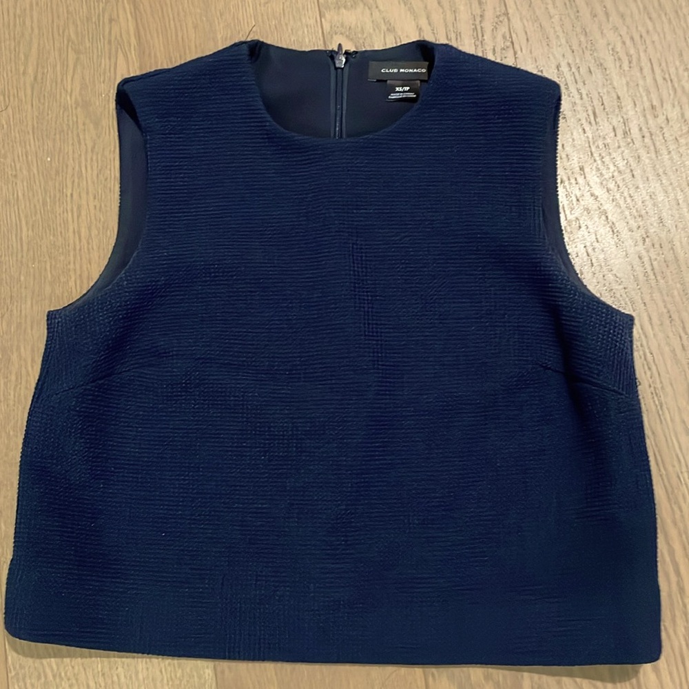 Club Monaco navy blue crop top
